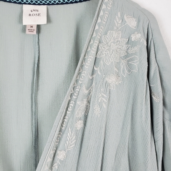 Knox Rose blue floral embroidered flutter cardigan - Picture 3 of 9